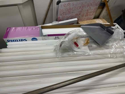 Photo of free Fluorescent bulbs (Cupertino) #1