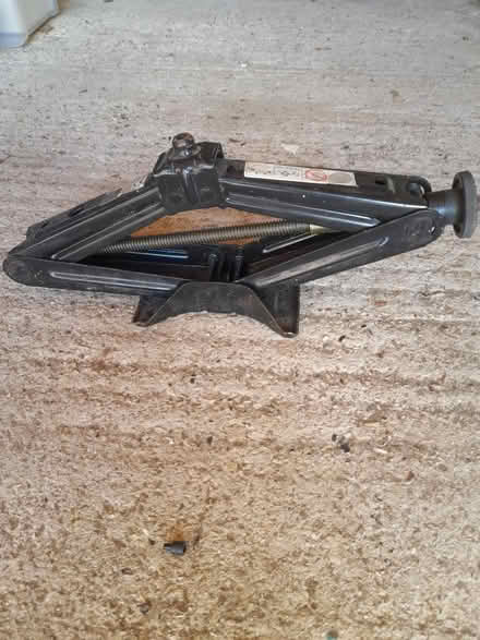 Photo of free Car jack (Pagham PO21) #1
