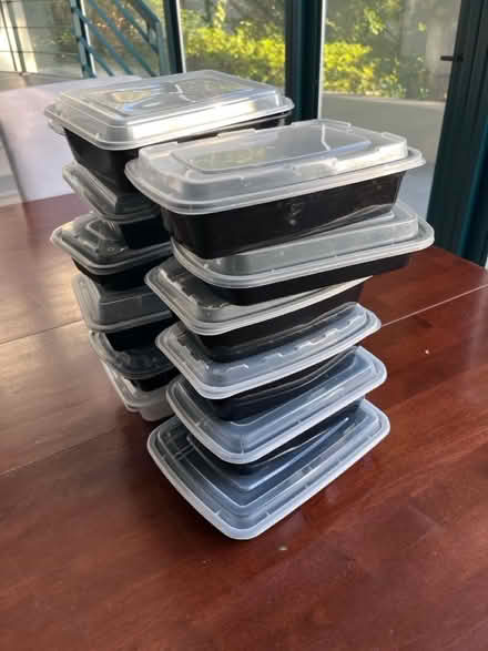 Photo of free 18 Restaurant Food Prep Containers (Sherman Oaks) #3