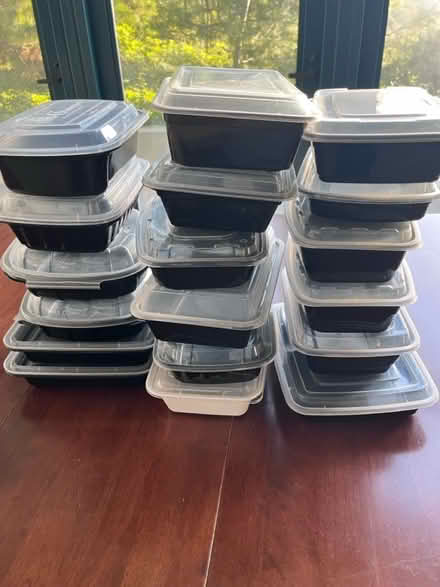 Photo of free 18 Restaurant Food Prep Containers (Sherman Oaks) #1