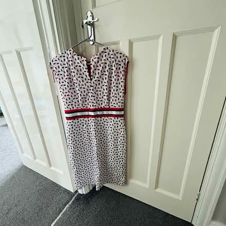 Photo of free Women's clothing size M (Morden SM4) #2