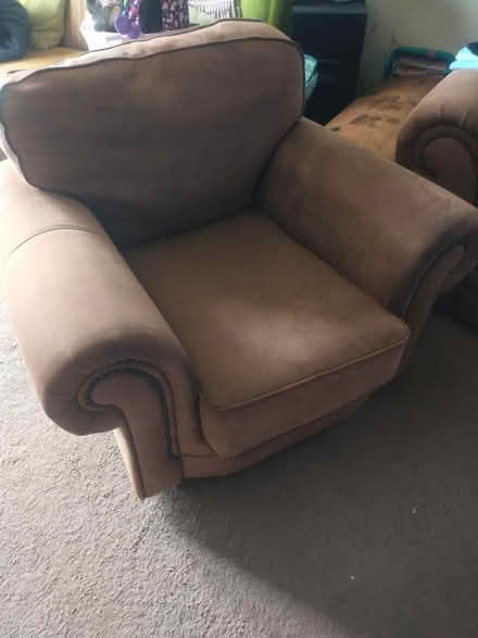 Photo of free 3 piece suite (Hanwood) #1