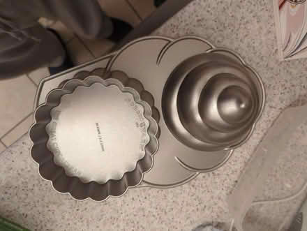 Photo of free Cake tin (Finchley NW11) #3