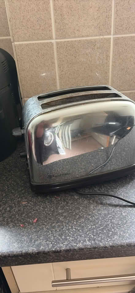 Photo of free Silver Russell Hobbs toaster (Bracknell’s RG42) #1