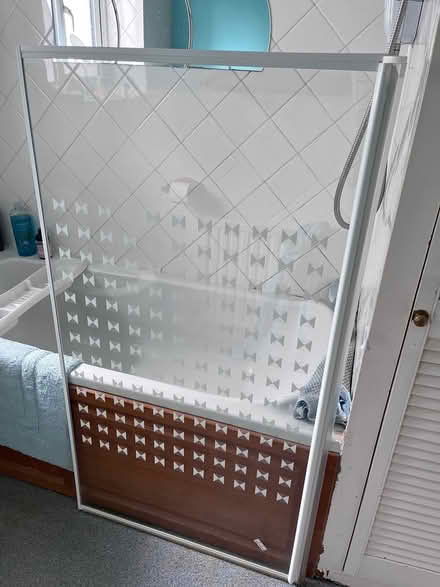 Photo of free Shower screen (CH2 Newton) #1