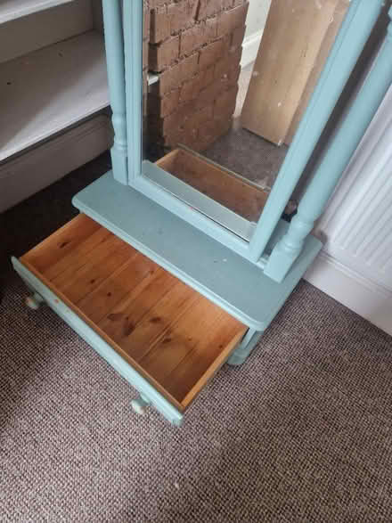 Photo of free Mirror with stand and drawer (CV32 Leamington Spa) #1