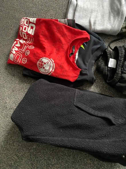 Photo of free It’s age 13 cloths (Havant PO9) #2