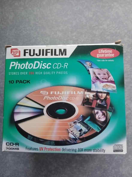 Photo of free CD-R discs in jewell cases (Evercreech BA4) #1