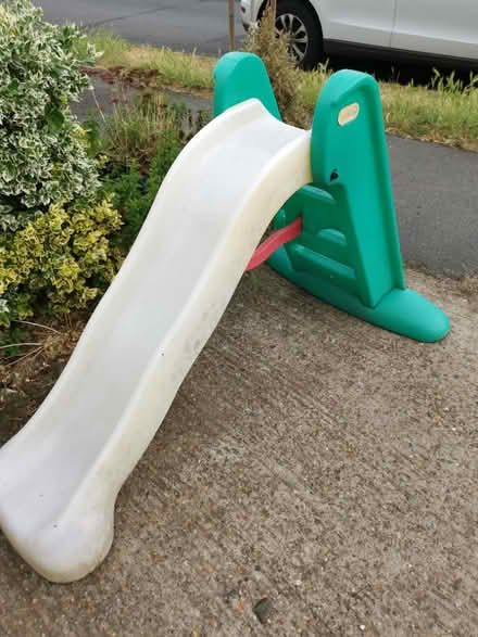 Photo of free Kids slide (Chessington KT9) #1