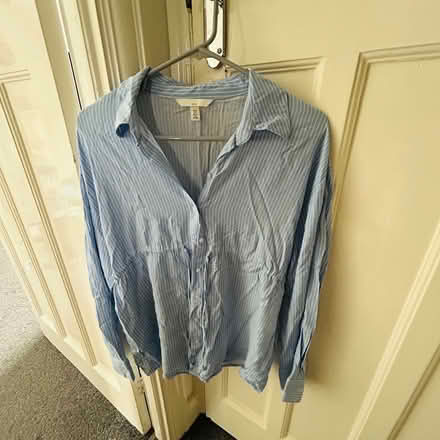 Photo of free Women's clothing size M (Morden SM4) #4
