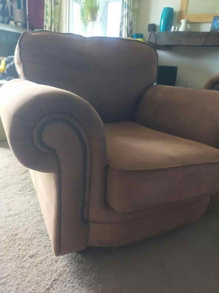 Photo of free 3 piece suite (Hanwood) #3