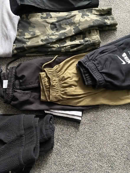 Photo of free It’s age 13 cloths (Havant PO9) #3