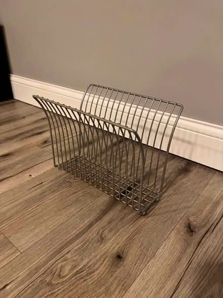 Photo of free Magazine holder (60015) #1