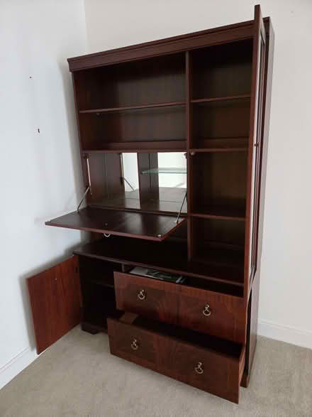 Photo of free Display And Storage Cabinet (Dacorum HP3) #3