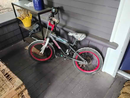 Photo of free Kids' Bike - Dynacraft Hot Wheels (Wallingford (Good Shepherd)) #1
