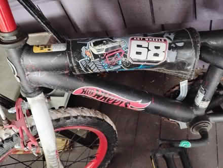 Photo of free Kids' Bike - Dynacraft Hot Wheels (Wallingford (Good Shepherd)) #4