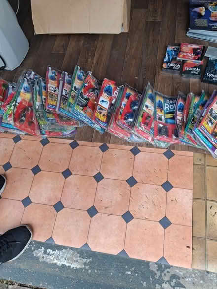 Photo of free Real robots stuff (Crookesmoor S6) #2