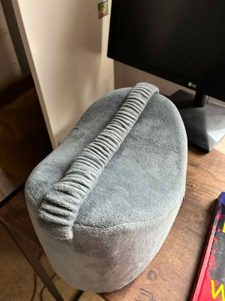 Photo of free Leg Pillow (E17) #2