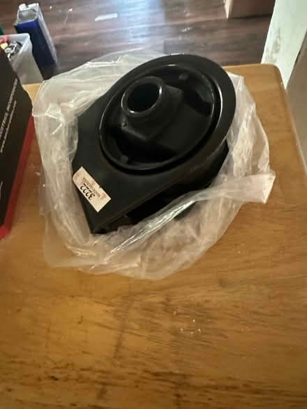 Photo of free Motor mount Ford escape (84th & Washington) #2