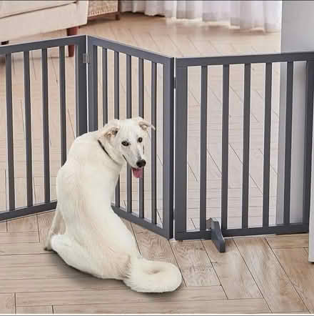 Photo of Free standing pet gate (Manorpark S2) #1