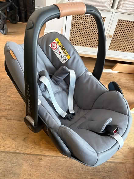 Photo of free Maxi-Cosi Pebble Car Seat (Queens Crescent, NW5) #1