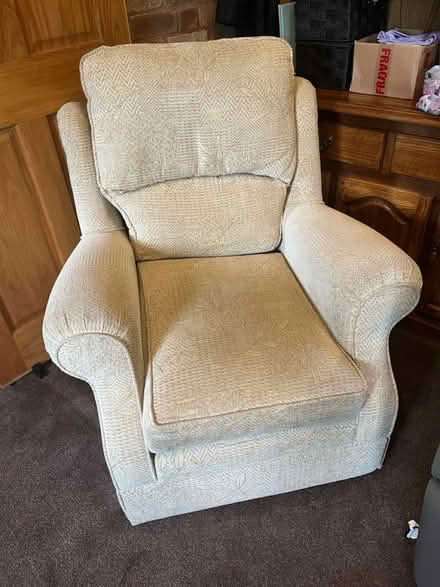 Photo of free Armchair cream chenille fabric (LE67 Markfield) #2