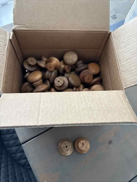 Photo of free Job lot wooden drawer/cabinet knobs (High Wycombe HP10) #4