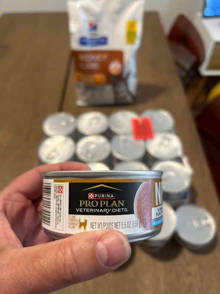 Photo of free Cat kidney support wet and dry food (Claremont Hills, Oakland) #1