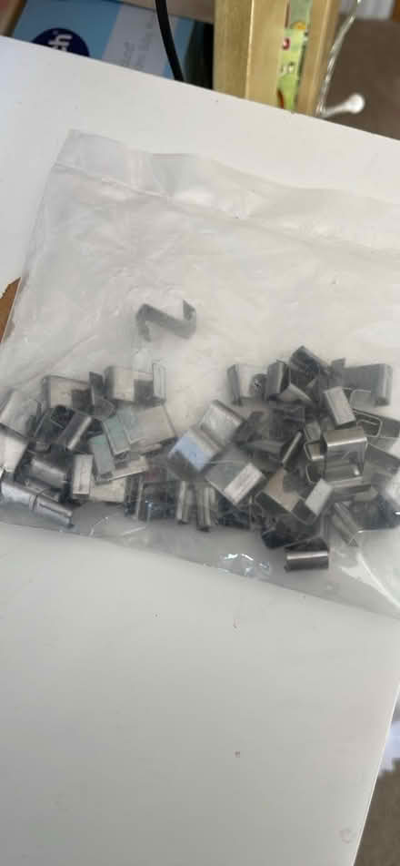 Photo of free Vitavia Greenhouse clips x39 (Crosspool S10) #1