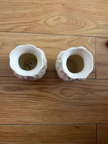 Photo of free 2 x small vases - vintage (SG18) #2