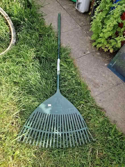 Photo of free Leaf Rake (Wigmore HR6) #1