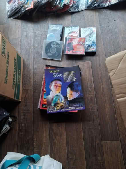 Photo of free Real robots stuff (Crookesmoor S6) #1
