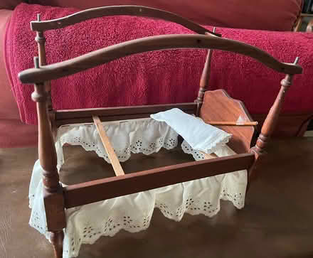 Photo of free vintage doll bed (Sun Valley) #1