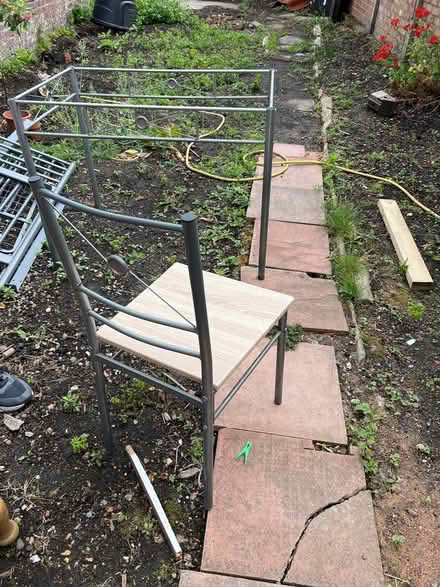 Photo of free dining table .single bunk bed (UB2 southall) #1