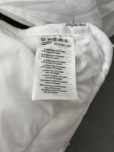 Photo of free 6 bed pillows (cheadle Hulme SK8) #2