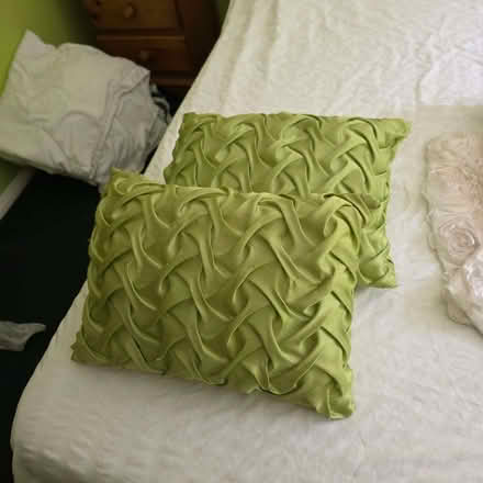 Photo of free 2 small cushion pads , 2 sets covers and 2 green c (Clive Vale TN35) #4