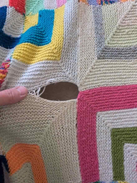 Photo of free Colourful, rectangular blanket (RG4) #2