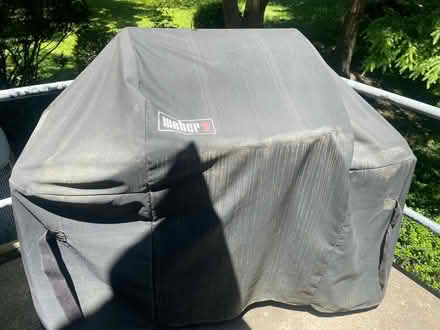 Photo of free Stainless steel gas grill (Bethesda- River Rd & Wilson Ln) #4