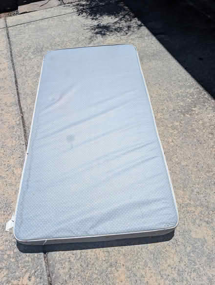 Photo of free Thin twin size mattress (Cupertino/Saratoga border) #1