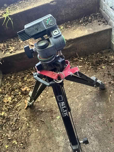 Photo of free tripod for camera (Capitol Hill near Lincoln Park) #1