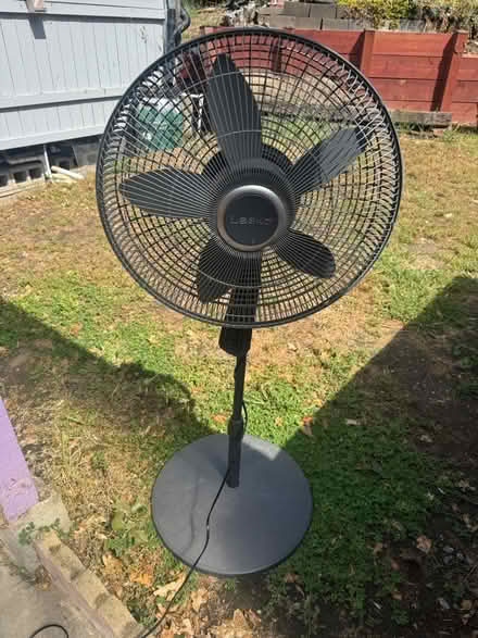 Photo of free Standing fan (Cotati west of 101) #1