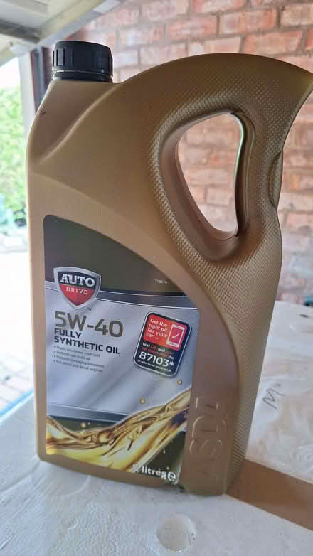 Photo of free Car engine oil (Barnston CH60) #1
