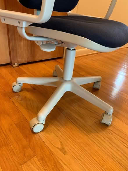 Photo of free Office Chair, standard (48103 near Dicken school) #4
