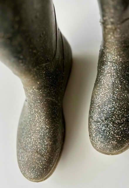 Photo of free Size 5 boots (CT2) #2