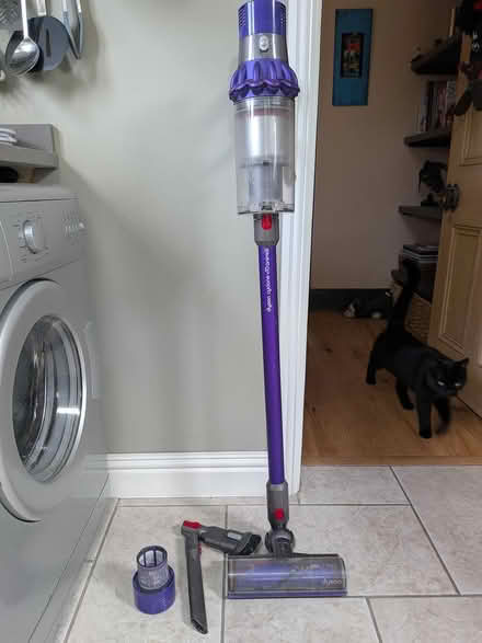 Photo of free Dyson cordless vacuum (YO10 Hull Road area) #1