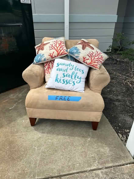 Photo of free Chair and pillows (105 63rd St O City, MD 21842) #3