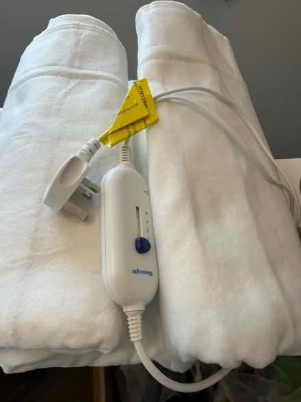 Photo of free Double electric blanket (Hemel Hempstead) #1