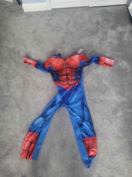 Photo of free Spiderman costume 7-8 years (OX15 bloxham) #1
