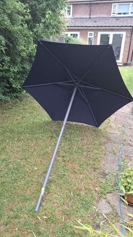 Photo of free Garden parasol (Oakridge RG21) #2