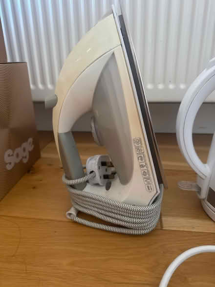 Photo of free Kettle and iron (EC1N) #2